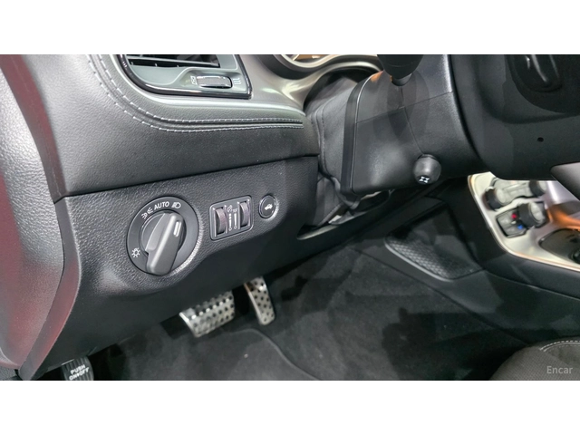 Dodge Challenger R/T Scat Pack 6.4 - автомобили, коли, обяви за нови и употребявани 15