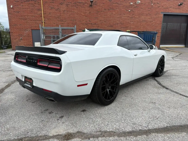 Dodge Challenger SXT PREMIUM-LEATHER-ROOF-CAMERA-NAVIGATION-WE FINA Rear Wheel Drive - автомобили, коли, обяви за нови и употребявани 4