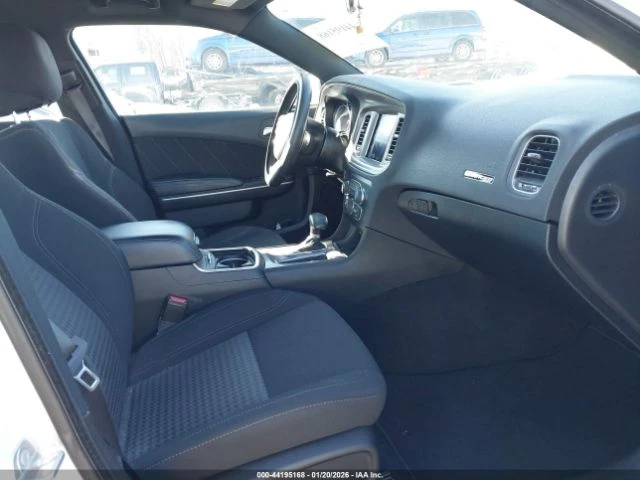 Dodge Charger SXT - автомобили, коли, обяви за нови и употребявани 9