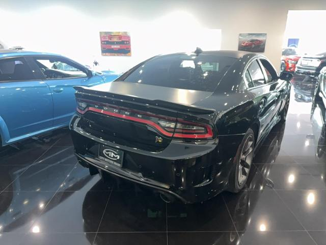 Dodge Charger 6.4L 8 Rear-wheel drive - автомобили, коли, обяви за нови и употребявани 4