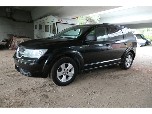 Dodge Journey 2.0CRD АВТОМАТИК SXT АВТОПИЛОТ - автомобили, коли, обяви за нови и употребявани 3