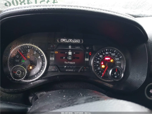 Dodge RAM 1500 LARAMIE 4X4 5'7 BOX / FULL MAXX - автомобили, коли, обяви за нови и употребявани 7