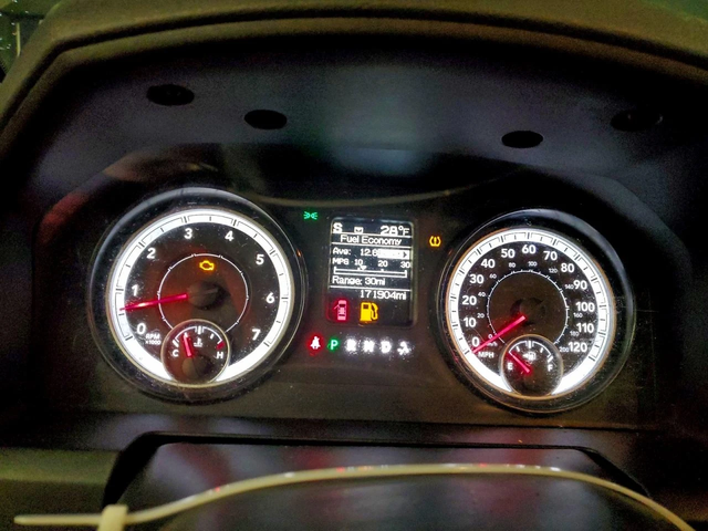 Dodge RAM 1500 5.7HEMI* SLT* ПЕРФЕКТЕН - автомобили, коли, обяви за нови и употребявани 9