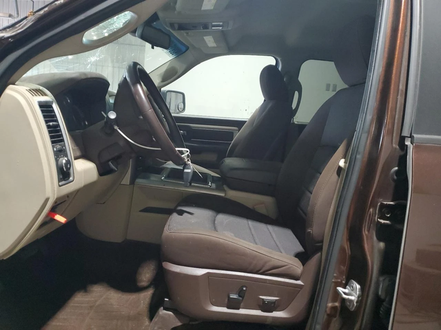 Dodge RAM 1500 5.7 HEMI V8 / 4×4 / Големи хромирани джанти / - автомобили, коли, обяви за нови и употребявани 6