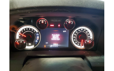 Dodge RAM 1500 5.7 HEMI V8 / 4×4 / Големи хромирани джанти / - автомобили, коли, обяви за нови и употребявани 8