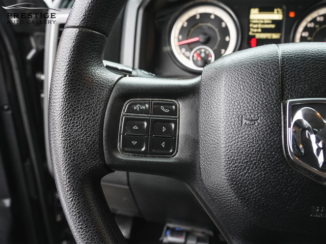 Dodge RAM 1500 2017* 4WD Crew Cab 140.5" Express* V8 HEMI - автомобили, коли, обяви за нови и употребявани 8