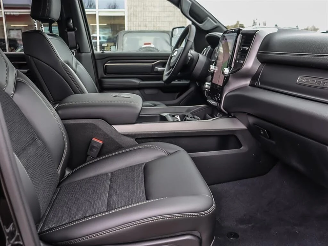 Dodge RAM 1500 Sport Crew Cab 4WD* АвтоКредит* (ЦЕНА ДО БГ)* - автомобили, коли, обяви за нови и употребявани 13