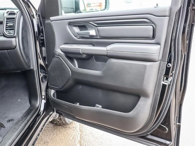 Dodge RAM 1500 Sport Crew Cab 4WD* АвтоКредит* (ЦЕНА ДО БГ)* - автомобили, коли, обяви за нови и употребявани 14