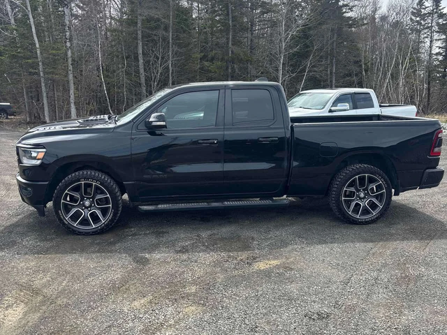 Dodge RAM 1500 Sport /BLACK GRILL / CAMERA/КЛИП НА МОТОРА - автомобили, коли, обяви за нови и употребявани 1