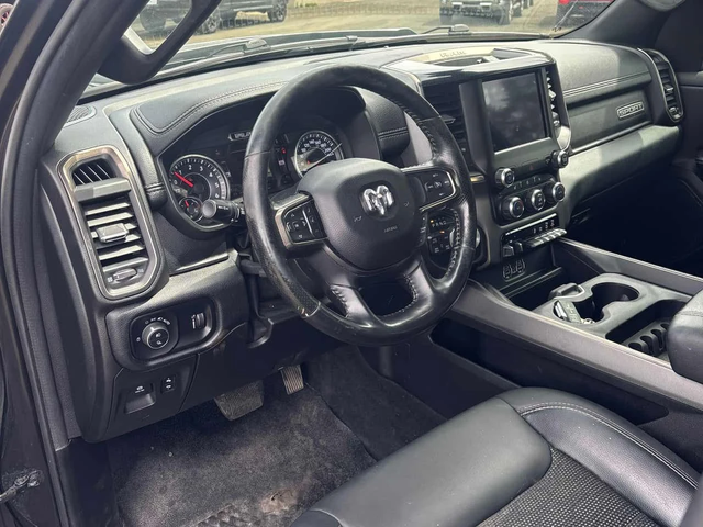 Dodge RAM 1500 Sport /BLACK GRILL / CAMERA/КЛИП НА МОТОРА - автомобили, коли, обяви за нови и употребявани 4