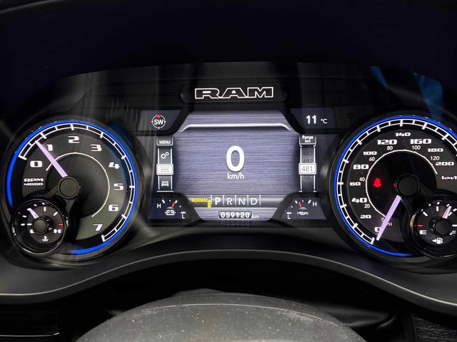 Dodge RAM Limited / КЛИП НА МОТОРА / ВЪЗДУХ - автомобили, коли, обяви за нови и употребявани 7