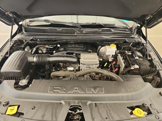 Dodge RAM 1500 Limited/AWD/5.7/H&K/Pano/Обдухване - автомобили, коли, обяви за нови и употребявани 14