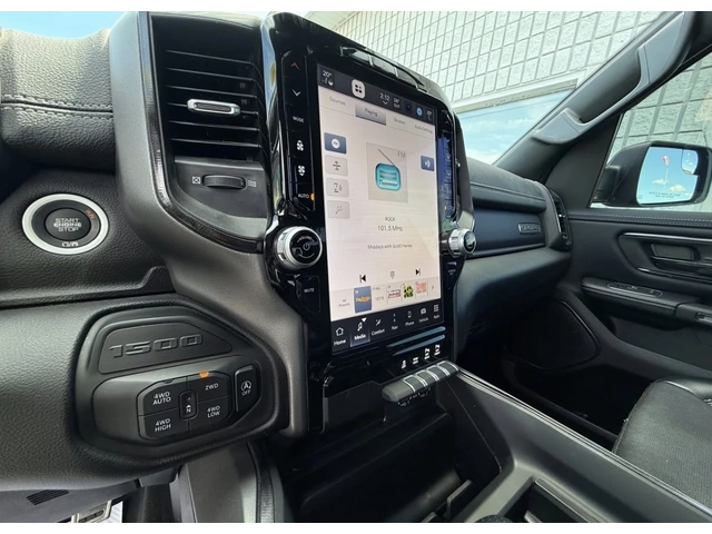 Dodge RAM 1500 SPORT GT * 5.7 HEMI * AWD * REMOTE START * CARPLAY - автомобили, коли, обяви за нови и употребявани 8