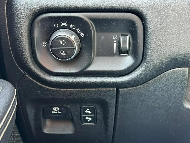 Dodge RAM HEMI 4X4 CREW CAB V8 5.7 - автомобили, коли, обяви за нови и употребявани 9