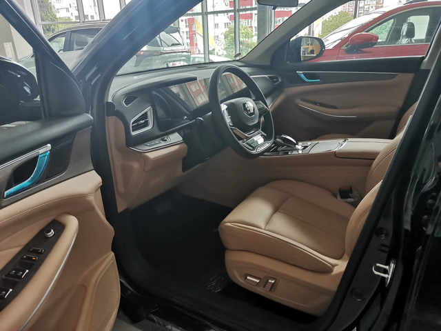 DONGFENG E5 - автомобили, коли, обяви за нови и употребявани 5