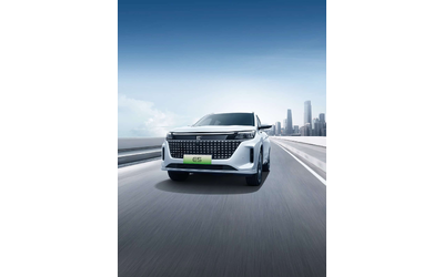 dongfeng-e5-plug-in-hibrid - 0
