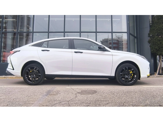 DONGFENG Shine E3 1.5i Автомат - автомобили, коли, обяви за нови и употребявани 3