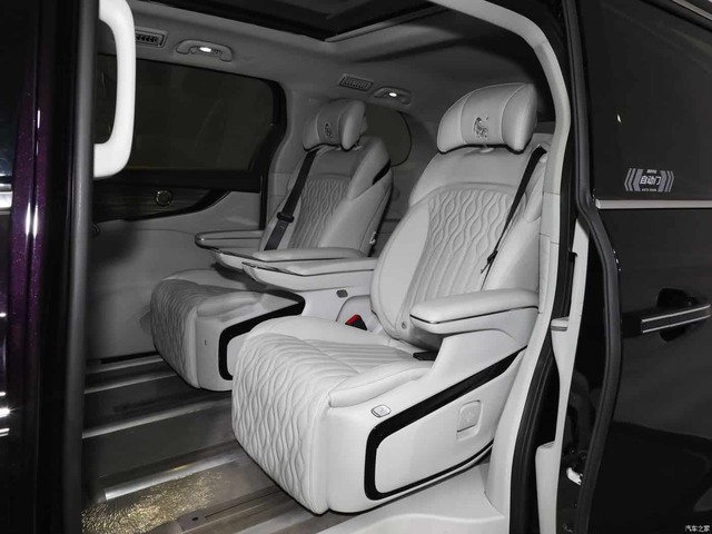 DONGFENG V9 HEV, 2026 г., 1 км, 195 к.с. - автомобили, коли, обяви за нови и употребявани 4