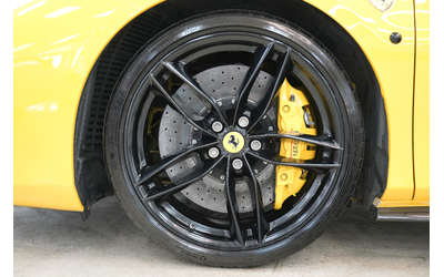 FERRARI 488 488 GTB 3.9 V8 BiTurbo Carbon Package AKRAPOVIC - автомобили, коли, обяви за нови и употребявани 15