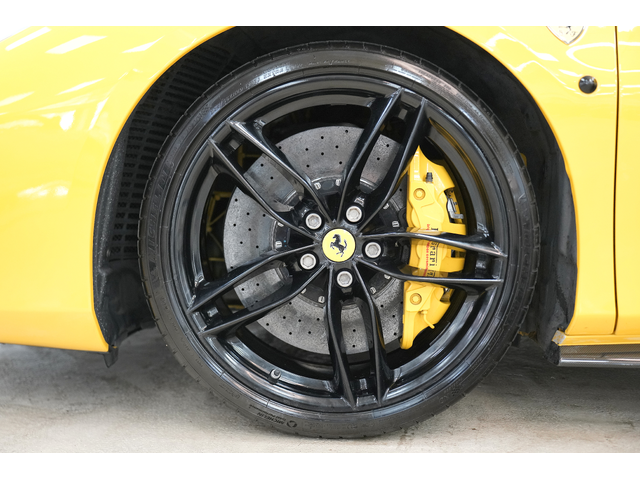 FERRARI 488 488 GTB 3.9 V8 BiTurbo Carbon Package AKRAPOVIC - автомобили, коли, обяви за нови и употребявани 15