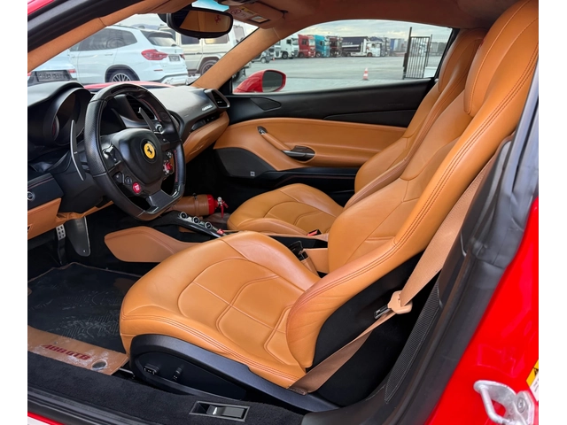Ferrari 488 488 GTB - автомобили, коли, обяви за нови и употребявани 12