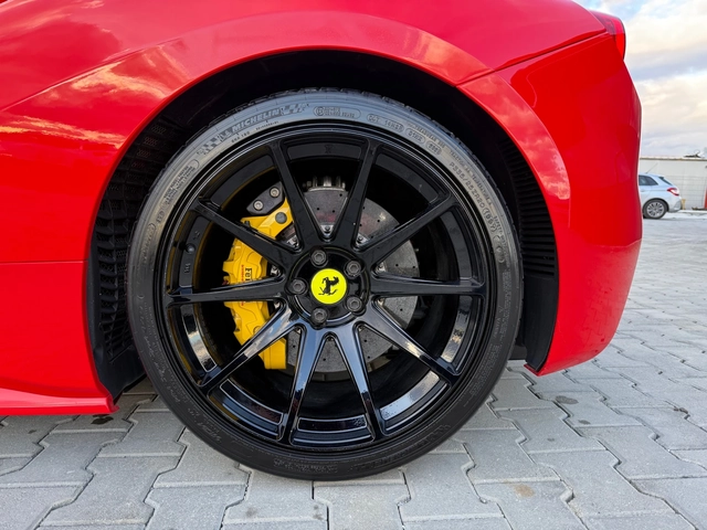 Ferrari 488 488 GTB - автомобили, коли, обяви за нови и употребявани 8