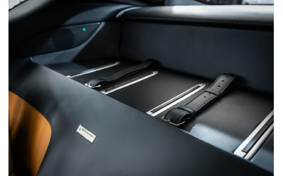 Ferrari 812 Superfast 12 Cilindri Rosso Corsa / Cuoio interior - автомобили, коли, обяви за нови и употребявани 15