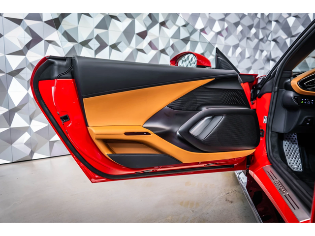 Ferrari 812 Superfast 12 Cilindri Rosso Corsa / Cuoio interior - автомобили, коли, обяви за нови и употребявани 6