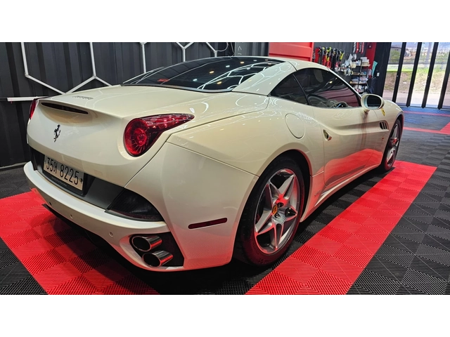 Ferrari California BIANCO AVUS / CUOIO INTERRIOR - автомобили, коли, обяви за нови и употребявани 2