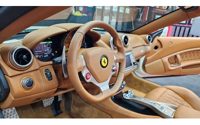 Ferrari California BIANCO AVUS / CUOIO INTERRIOR - автомобили, коли, обяви за нови и употребявани 8
