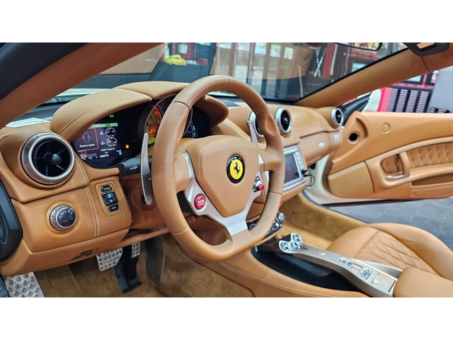Ferrari California BIANCO AVUS / CUOIO INTERRIOR - автомобили, коли, обяви за нови и употребявани 8