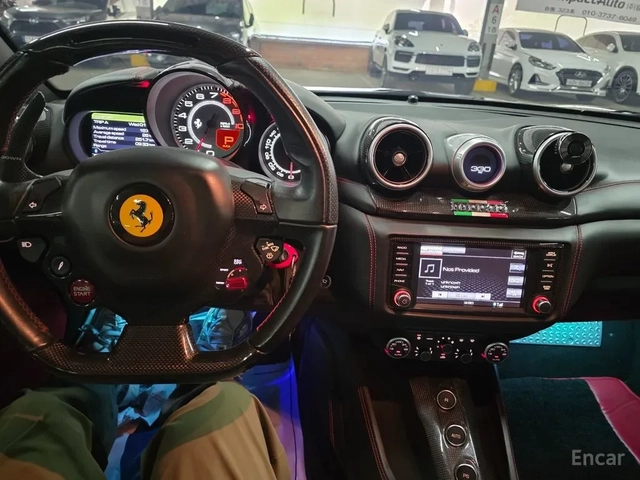 Ferrari California 3.9 V8 Carbon Package | Ceramic | Night Package - автомобили, коли, обяви за нови и употребявани 5