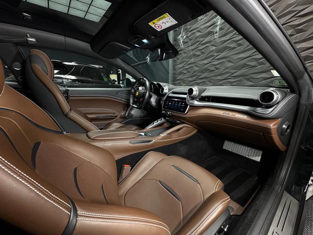 Ferrari GTC4Lusso T V8 Pano* JBL* 360 - автомобили, коли, обяви за нови и употребявани 10