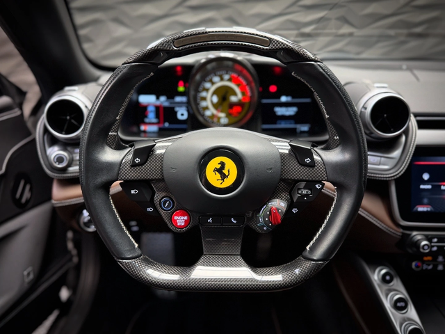 Ferrari GTC4Lusso T V8 Pano* JBL* 360 - автомобили, коли, обяви за нови и употребявани 5