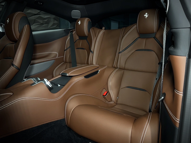 Ferrari GTC4Lusso T V8 Pano* JBL* 360 - автомобили, коли, обяви за нови и употребявани 9