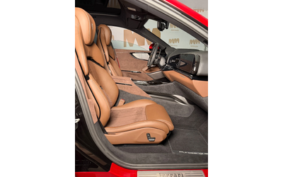 Ferrari Purosangue V12* Carbon* Pano* Display* Ventilation - автомобили, коли, обяви за нови и употребявани 9