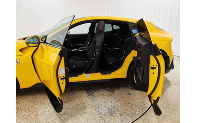 ferrari-purosangue-6-5-v12-lift-kamera-360-massage-matrix - 4