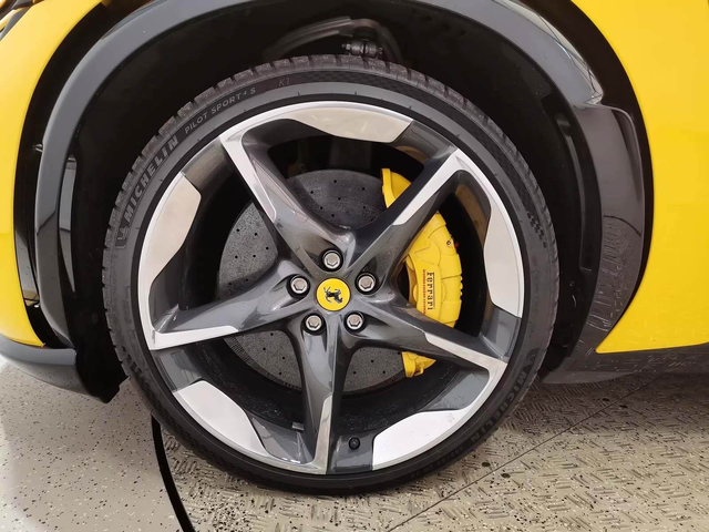 Ferrari Purosangue 6.5 V12/Lift/Камера 360/Massage/Matrix/ - автомобили, коли, обяви за нови и употребявани 5