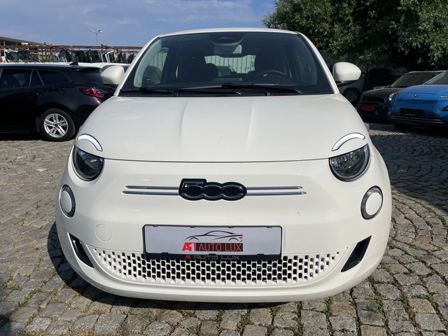 Fiat 500 E ICON/НОВ/42kWh - автомобили, коли, обяви за нови и употребявани 1