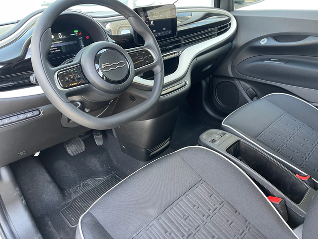 Fiat 500 E ICON/НОВ/42kWh - автомобили, коли, обяви за нови и употребявани 7