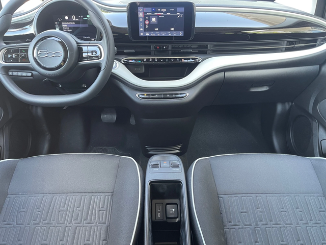 Fiat 500 E ICON/НОВ/42kWh - автомобили, коли, обяви за нови и употребявани 9