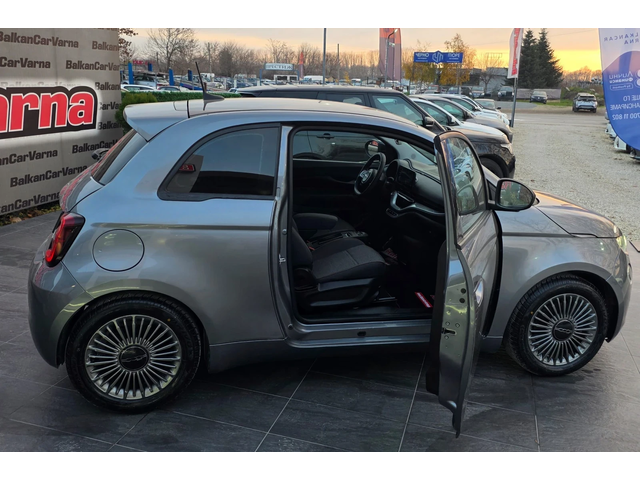Fiat 500e 42KW ICON  LONG RANGE - автомобили, коли, обяви за нови и употребявани 7