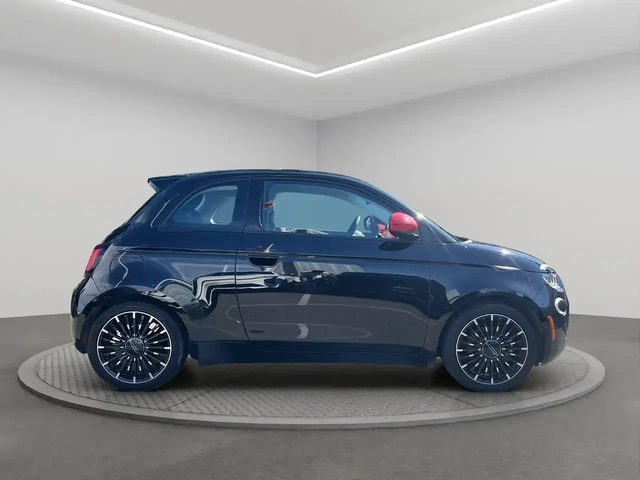 Fiat 500e ГОЛЯМАТА БАТЕРИЯ* CARPLAY* RED EDITION* УНИКАТ - автомобили, коли, обяви за нови и употребявани 3
