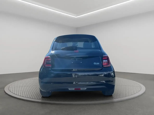 Fiat 500e ГОЛЯМАТА БАТЕРИЯ* CARPLAY* RED EDITION* УНИКАТ - автомобили, коли, обяви за нови и употребявани 4