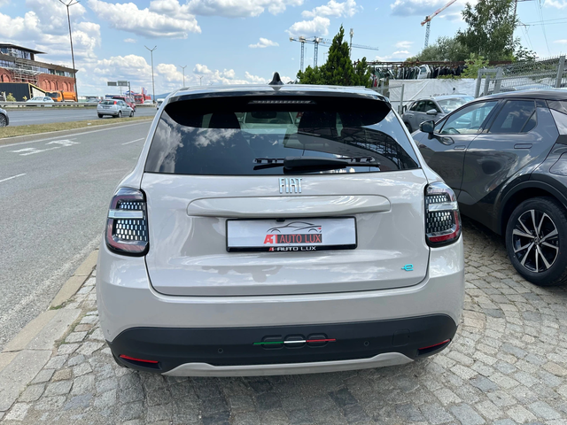 Fiat 600 e/LaPrima/PDC/Massage/Kamera - автомобили, коли, обяви за нови и употребявани 6