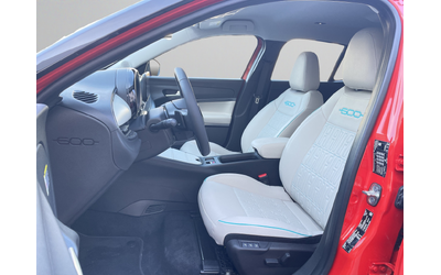 Fiat 600 LA PRIMA 1.2 100 KW 145 hp FWD MHEV 6DCT - автомобили, коли, обяви за нови и употребявани 8