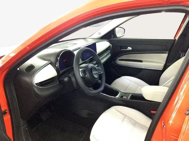 Fiat 600e e La Prima DISTR 360* Winter Pack Keyless Blind-Sp - автомобили, коли, обяви за нови и употребявани 5