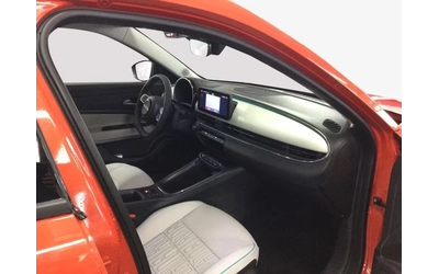 Fiat 600e e La Prima DISTR 360* Winter Pack Keyless Blind-Sp - автомобили, коли, обяви за нови и употребявани 7