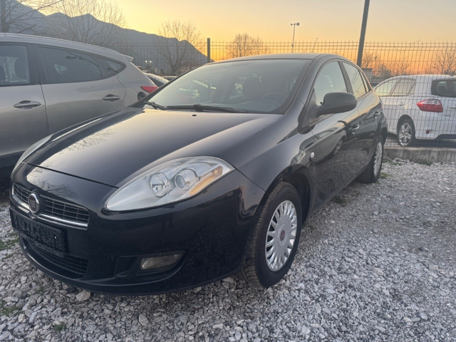 Fiat Bravo 1.4i - автомобили, коли, обяви за нови и употребявани 1