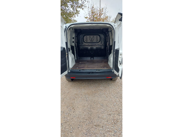 Fiat Doblo 1.6 JTD клима - автомобили, коли, обяви за нови и употребявани 8